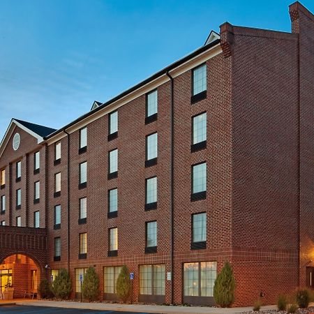 Holiday Inn Express Harrisburg East, An Ihg Hotel Екстер'єр фото