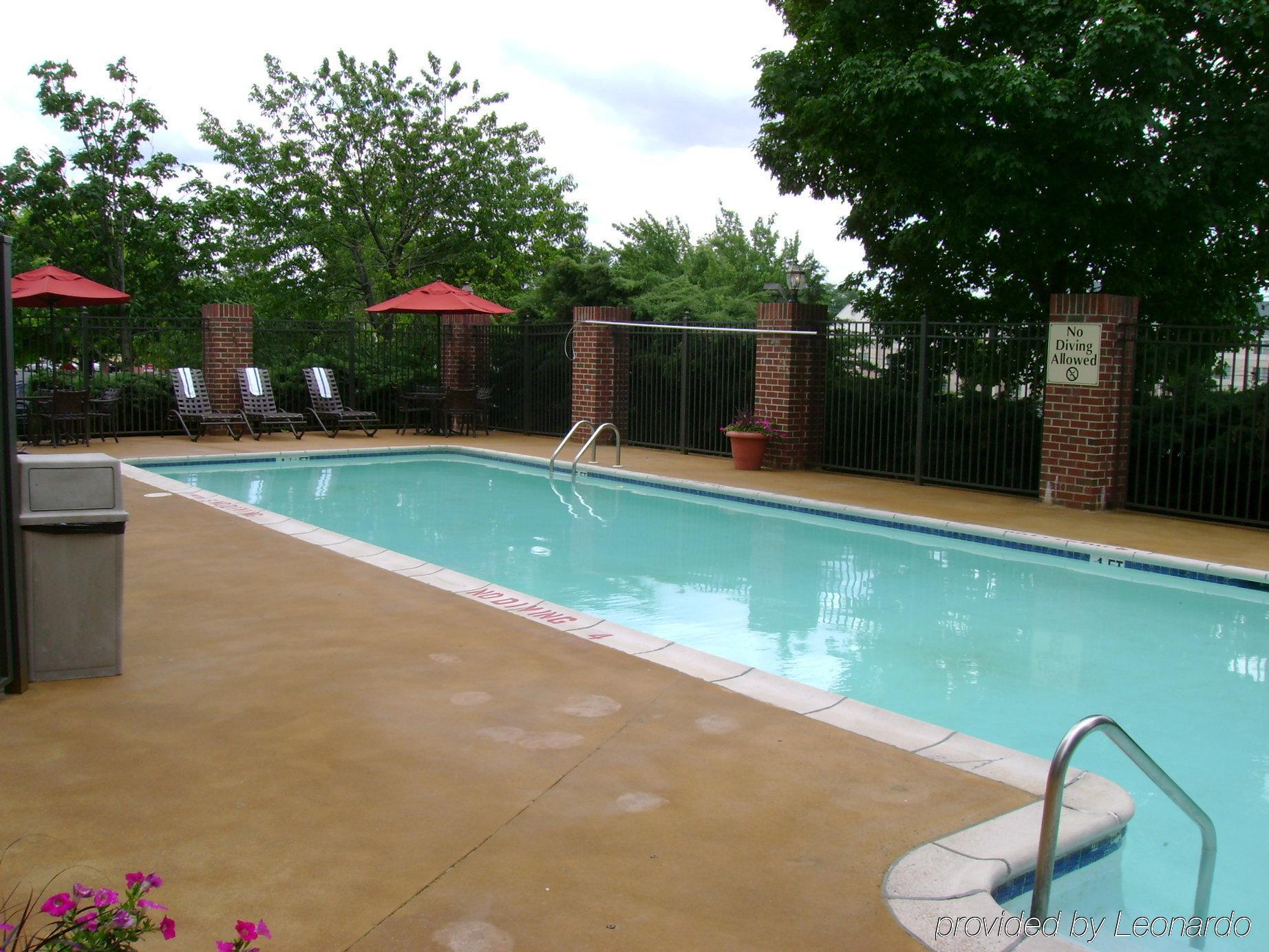 Holiday Inn Express Harrisburg East By Ihg Зручності фото