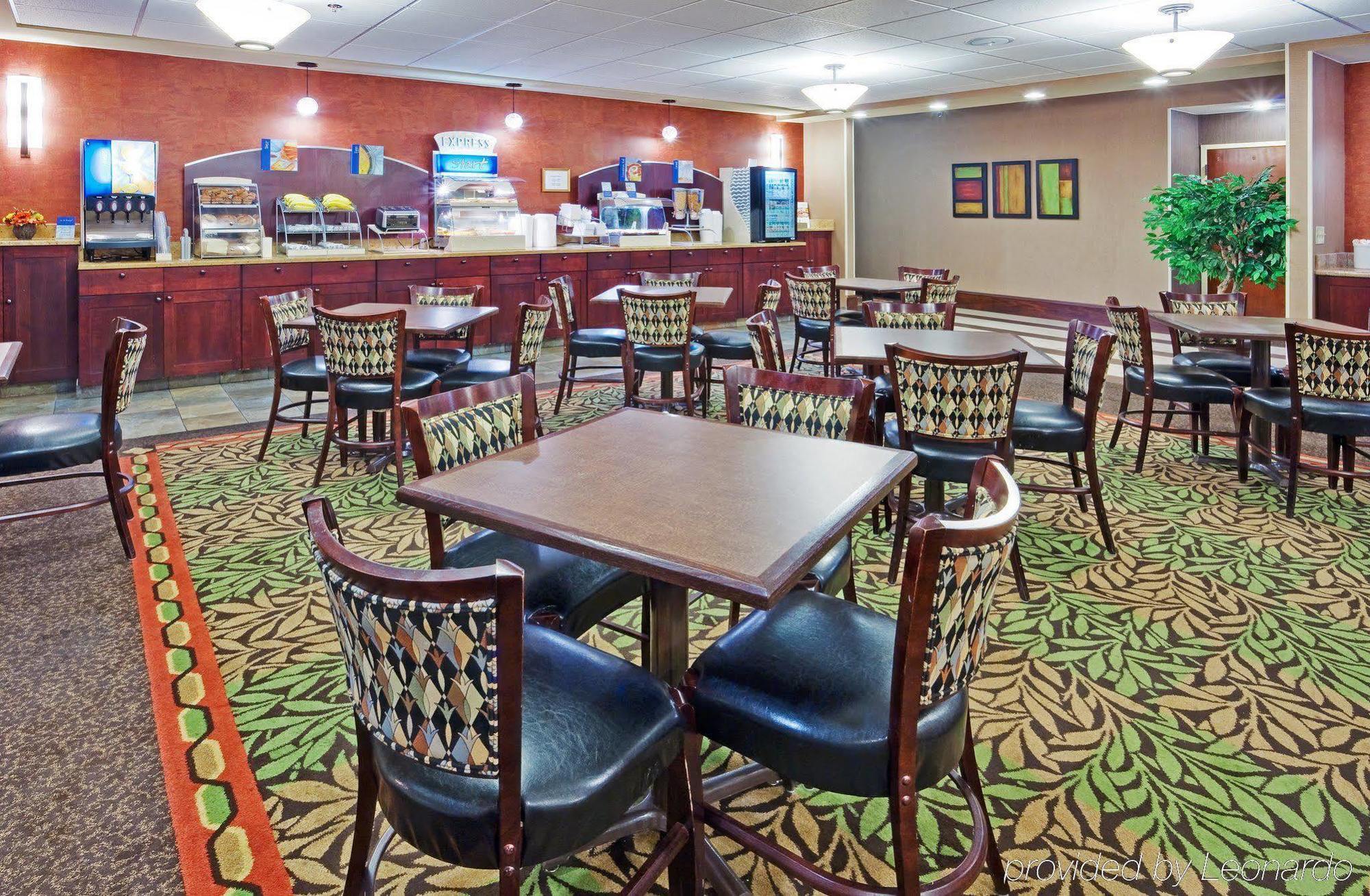 Holiday Inn Express Harrisburg East By Ihg Екстер'єр фото
