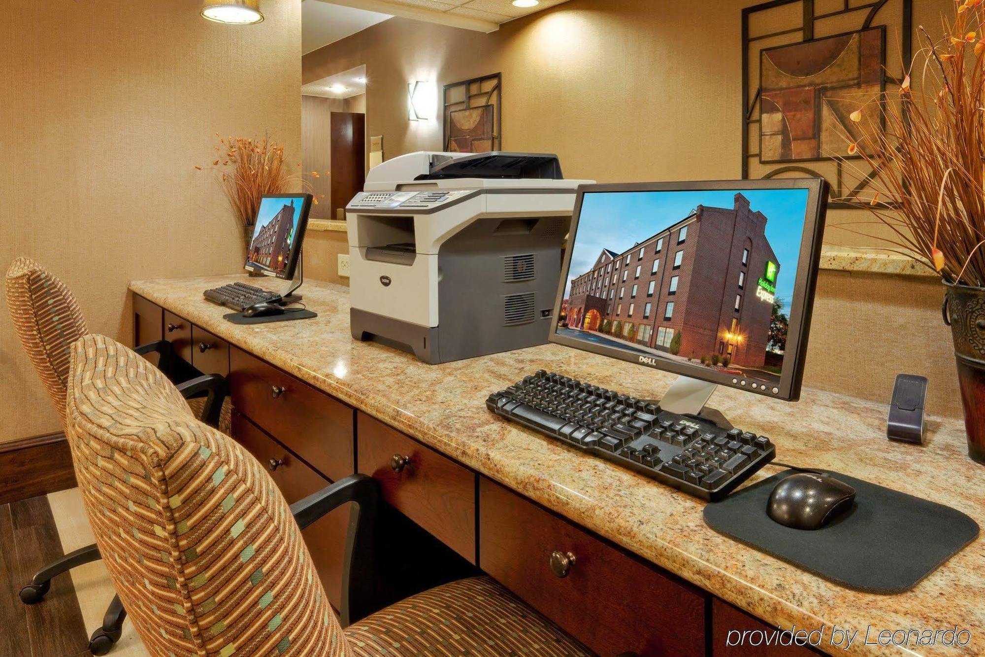 Holiday Inn Express Harrisburg East By Ihg Екстер'єр фото